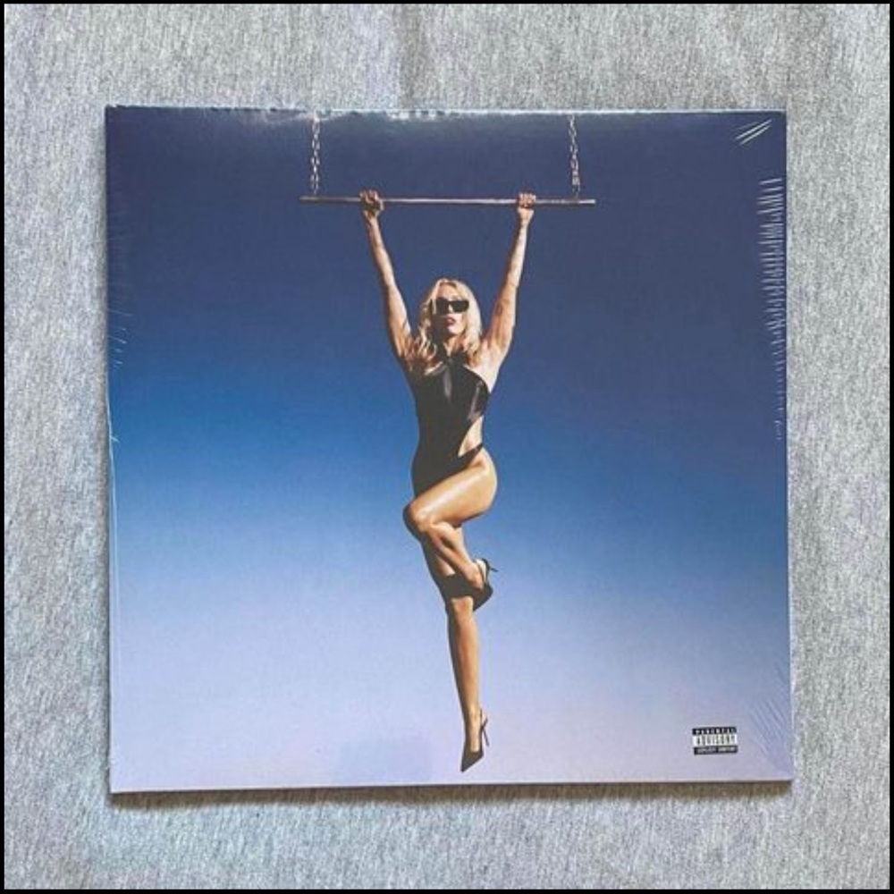 Miley Cyrus - Endless Summer Vacation Red Vinyl